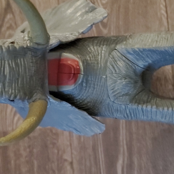 Toys R Us Exclusive 2021 Animal Planet Elephant with Sound 11" - Picture 7 of 7